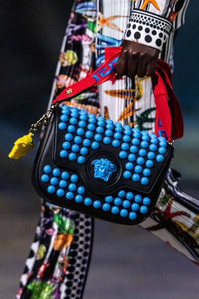 Look 9